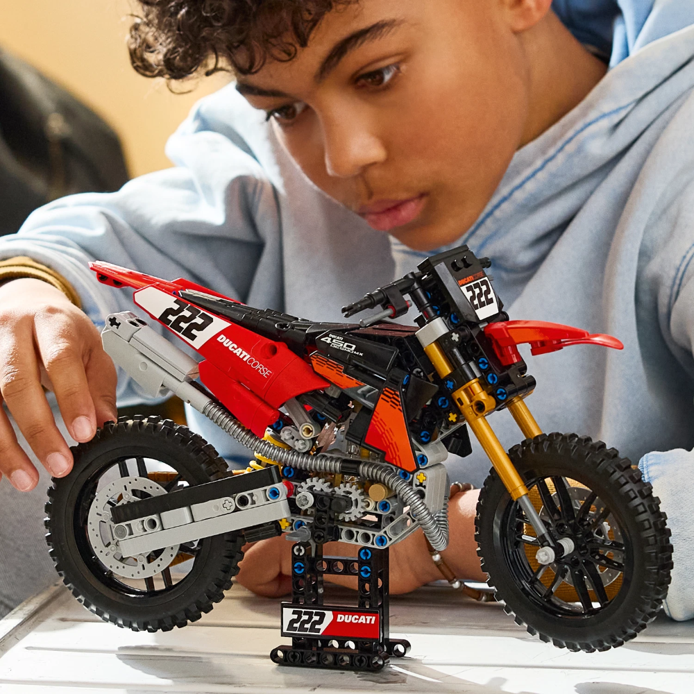 LEGO TECHNIC - Ducati Desmo450 MX Factory Motorcycle 42238 