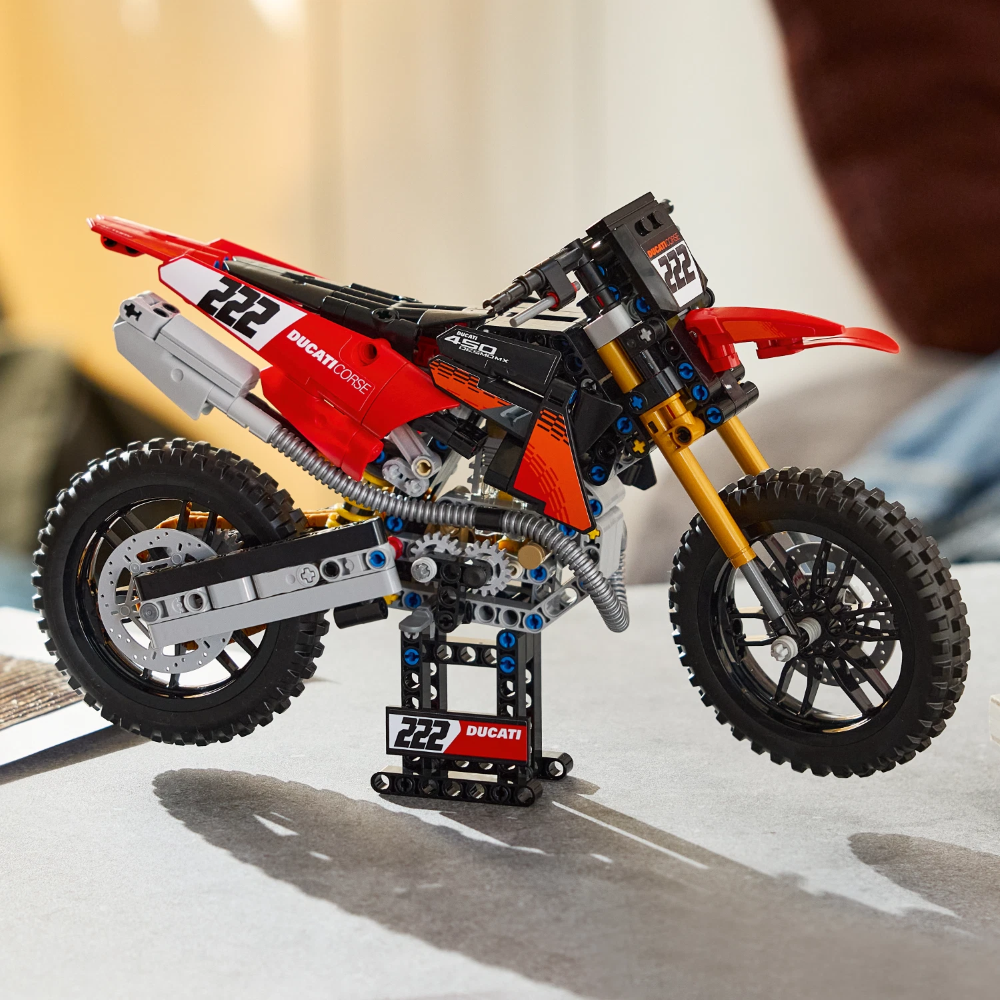 LEGO TECHNIC - Ducati Desmo450 MX Factory Motorcycle 42238 