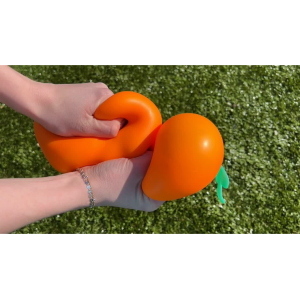 PREORDINE SIMBA - Squishy Carota cm.28 in espositore 6pz - 700570979   30/11/2026 (SCAD.08/10/2026)